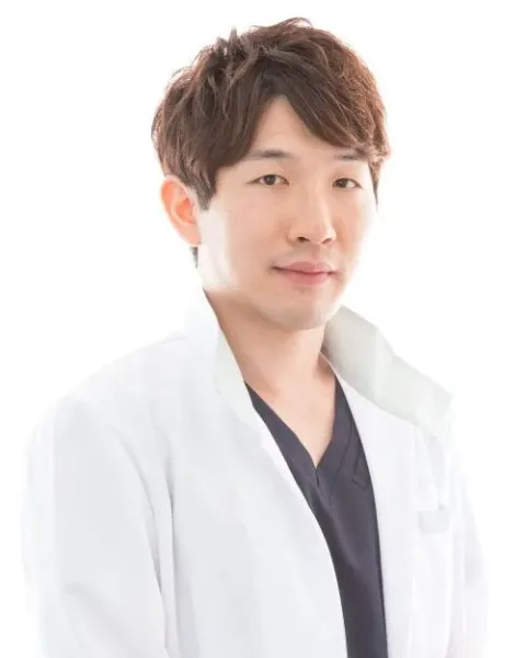 理事長 赤崎公星｜大手町駅徒歩3分の歯科医院ハミール