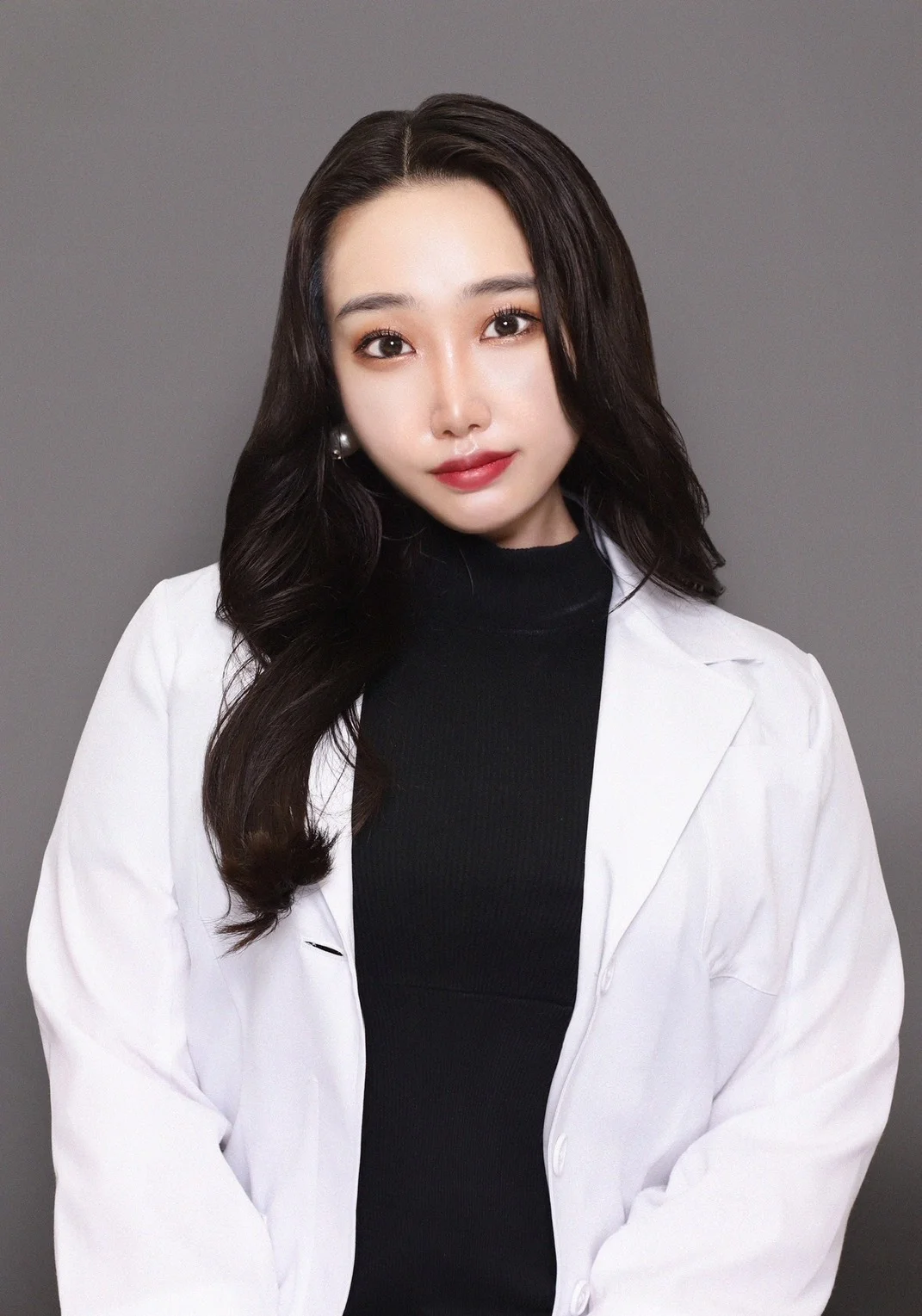 院長 御子柴佑梨｜大手町の歯医者ハミール東京デンタルオフィス