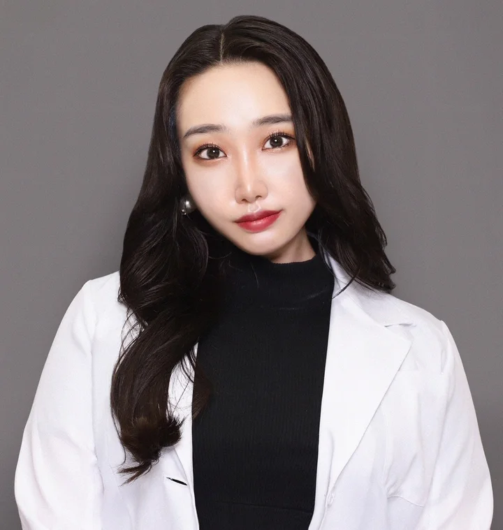 御子柴 佑梨 院長｜大手町ハミール東京デンタルオフィス