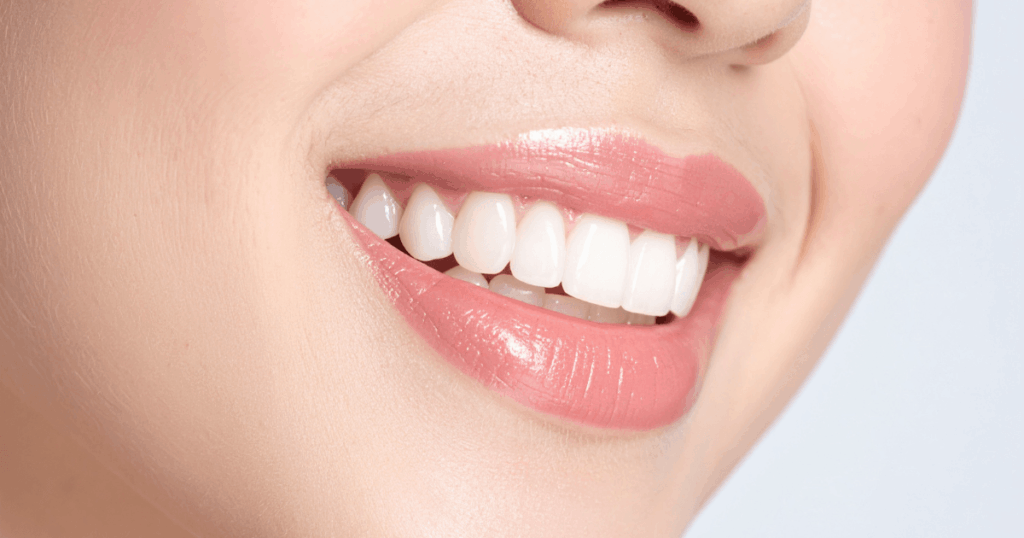 歯並びが美しい女性